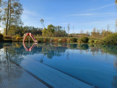 Das Freibad-Becken im Mons-Tabor-Bad.