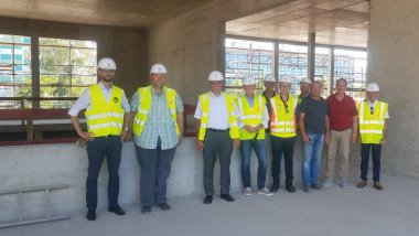 Lenkungsgruppe im Rohbau des Hallenbads Koblenz.