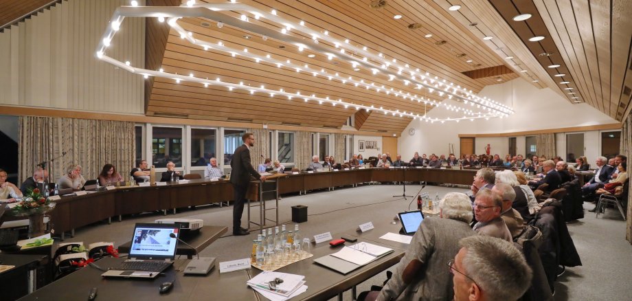 Symbolbild Blick in Sitzung des VG-Rats