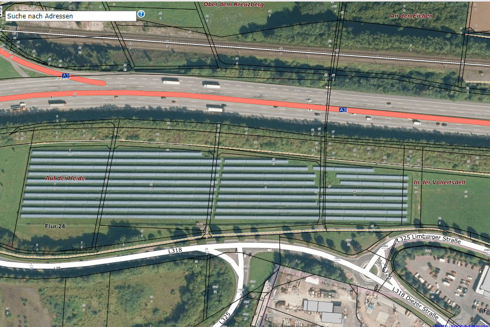 Eine Luftaufnahme vom Solarpark Görgeshausen.