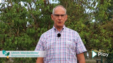 Ein Standbild aus dem Videoclip zeigt Gackenbachs Ortsbürgermeister Ulrich Weidenfeller.