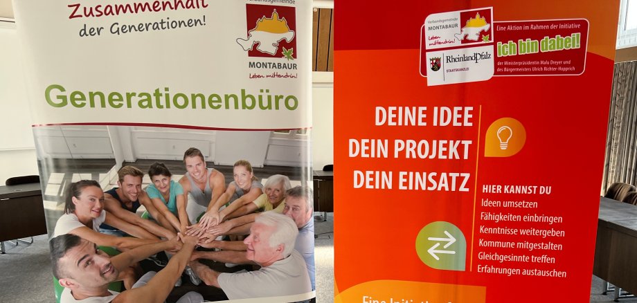 Die Werbeaufsteller vom generationenbüro und der Initiative "Ich bin dabei".