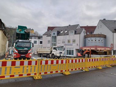 Ein Blick auf die Baustelle im Kreuzungsbereich Wilhelm-Mangels-Straße und Freiherr-vom-Stein-Straße.