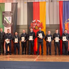 Die geehrten Feuerwehrleute für 15 Jahre.