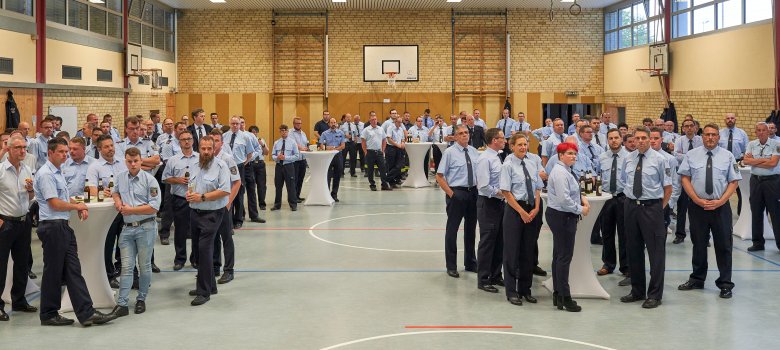Die Kameraden und Kameradinnen der Feuerwehren aus der Verbandsgemeinde Montabaur.
