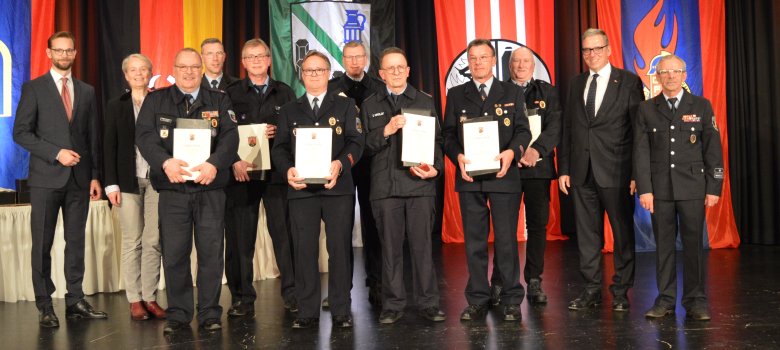 Die geehrten Feuerwehrleute für 45 Jahre.