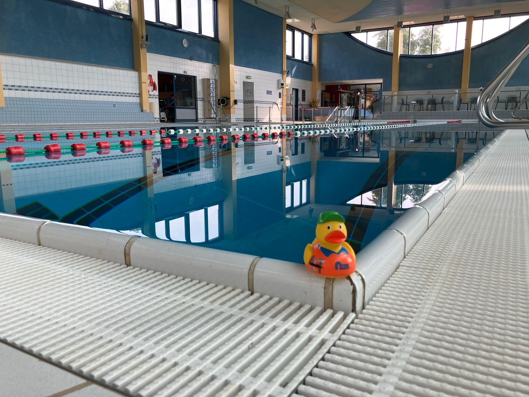 Ein Blick ins Hallenbad des Mons-Tabor-Bades.