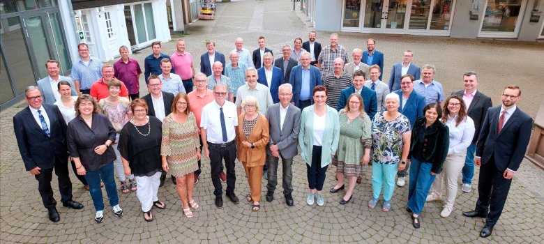 Der neue Verbandsgemeinderat auf dem Großen Markt in Montabaur