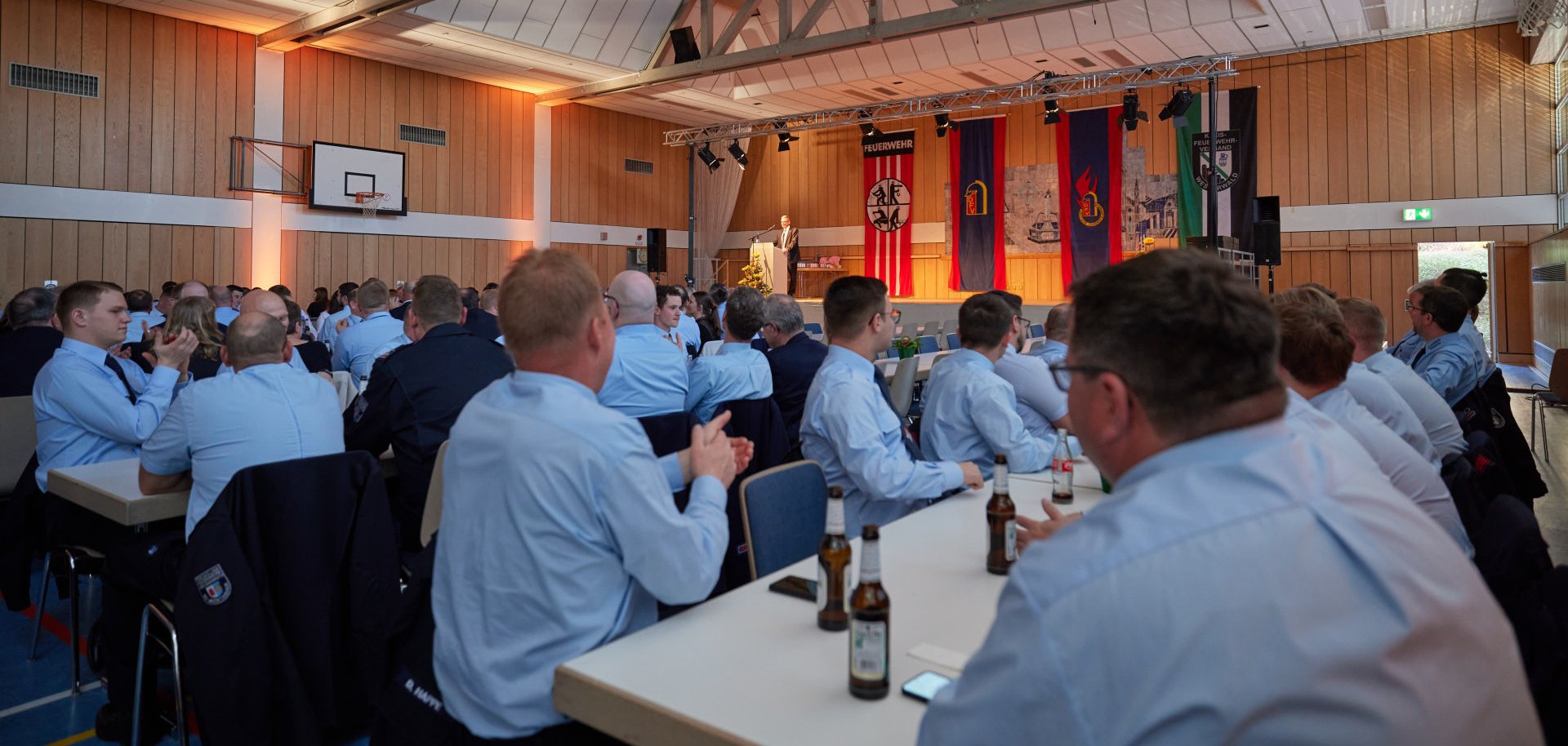 "Volles Haus" beim Ehrenabend der VG-Ferwehr.