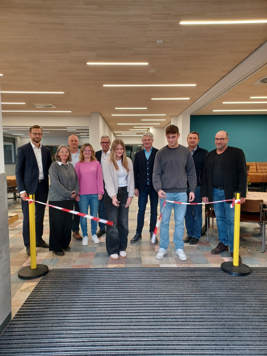 Durchschneiden des Flatterbandes