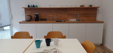 Neue Teeküchen tragen zur behaglichen Atmosphäre bei.