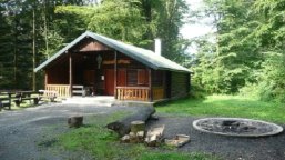Bild zeigt Grillhütte Gackenbach