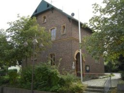 Bild zeigt Rathaus Horbach