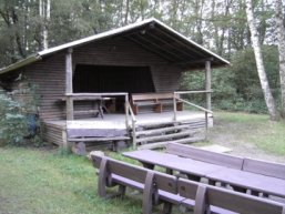 Bild zeigt Grillhütte Holler