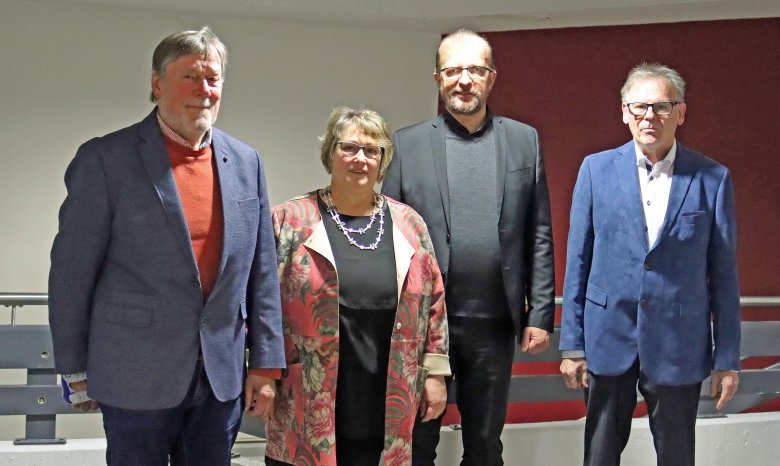 Die weiteren Beigeordneten: (v.l.) Udo Schöfer (Eitelborn), Margarete Flosdorf (Holler), Werner Reusch (Nentershausen) und Oliver Leuker (Hübingen)