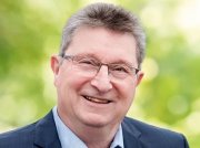 Das Bild zeigt Johannes Ullrich, Ortsbürgermeister der Ortsgemeinde Simmern
